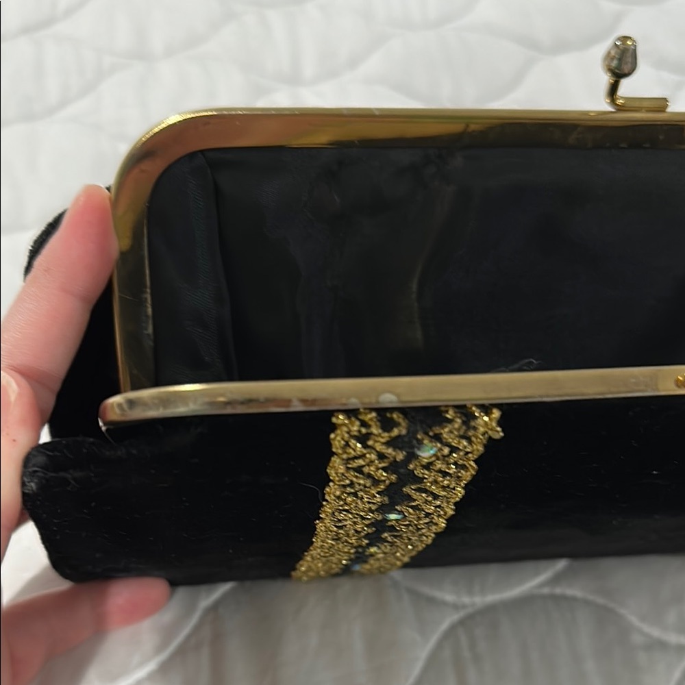 Vintage Convertible Black and Gold Clutch - Picture 5 of 8